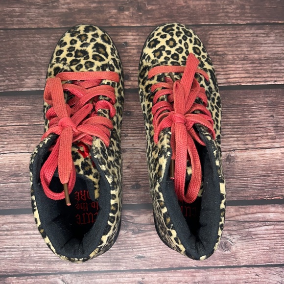 CTTC | Monster Leopard High Top Flatform Sneakers - Picture 5 of 9